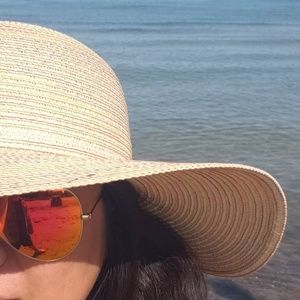 Meet your Posher, Ida